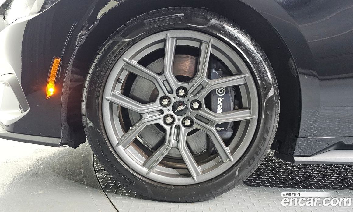 Ford Mustang 7th Gen фото 5