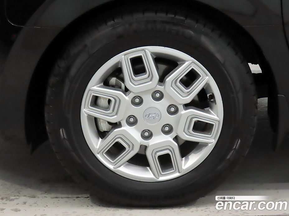 Hyundai Staria фото 5