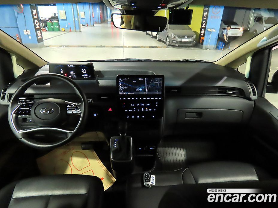 Hyundai Staria фото 7