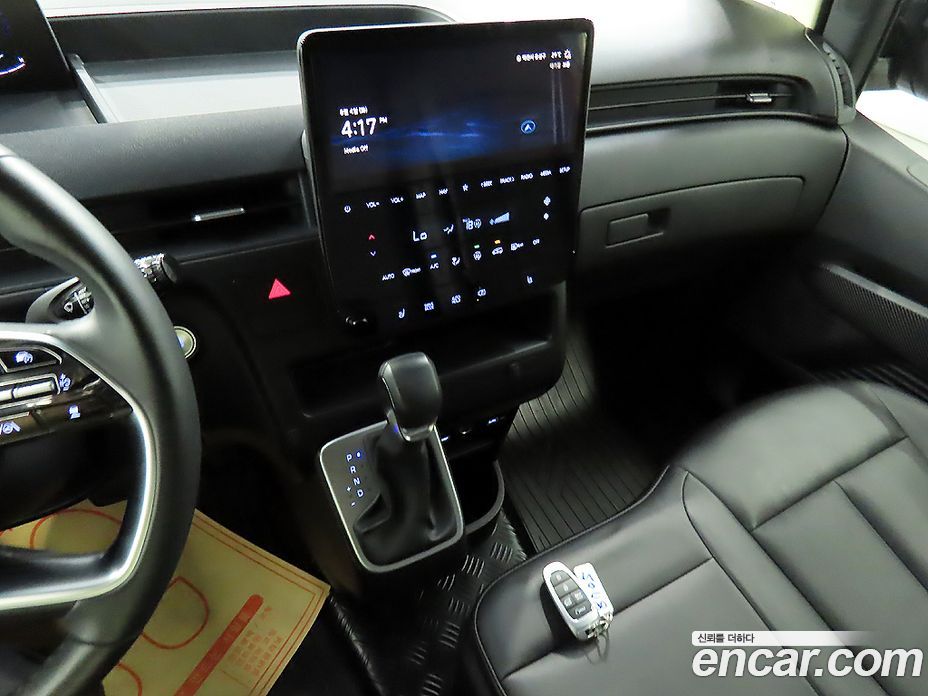 Hyundai Staria фото 17