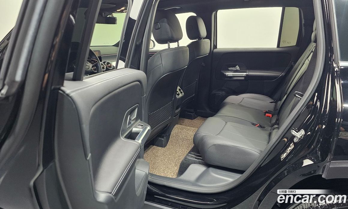 Mercedes-Benz GLB-Class X247 фото 26