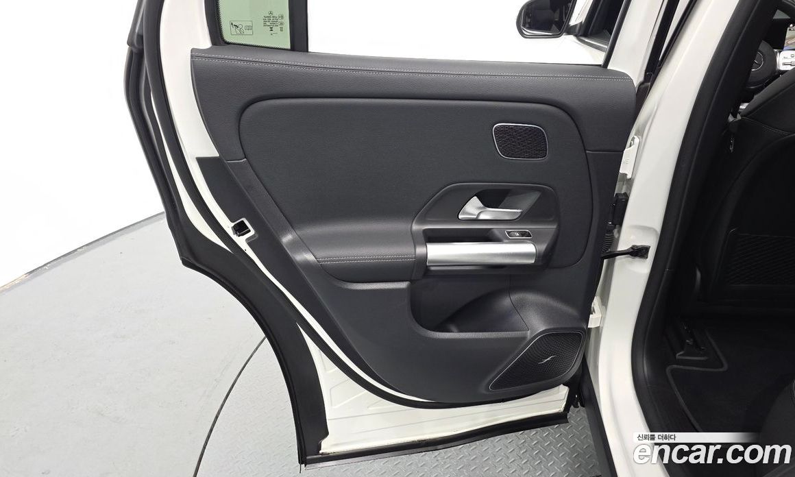 Mercedes-Benz EQA H243 фото 25