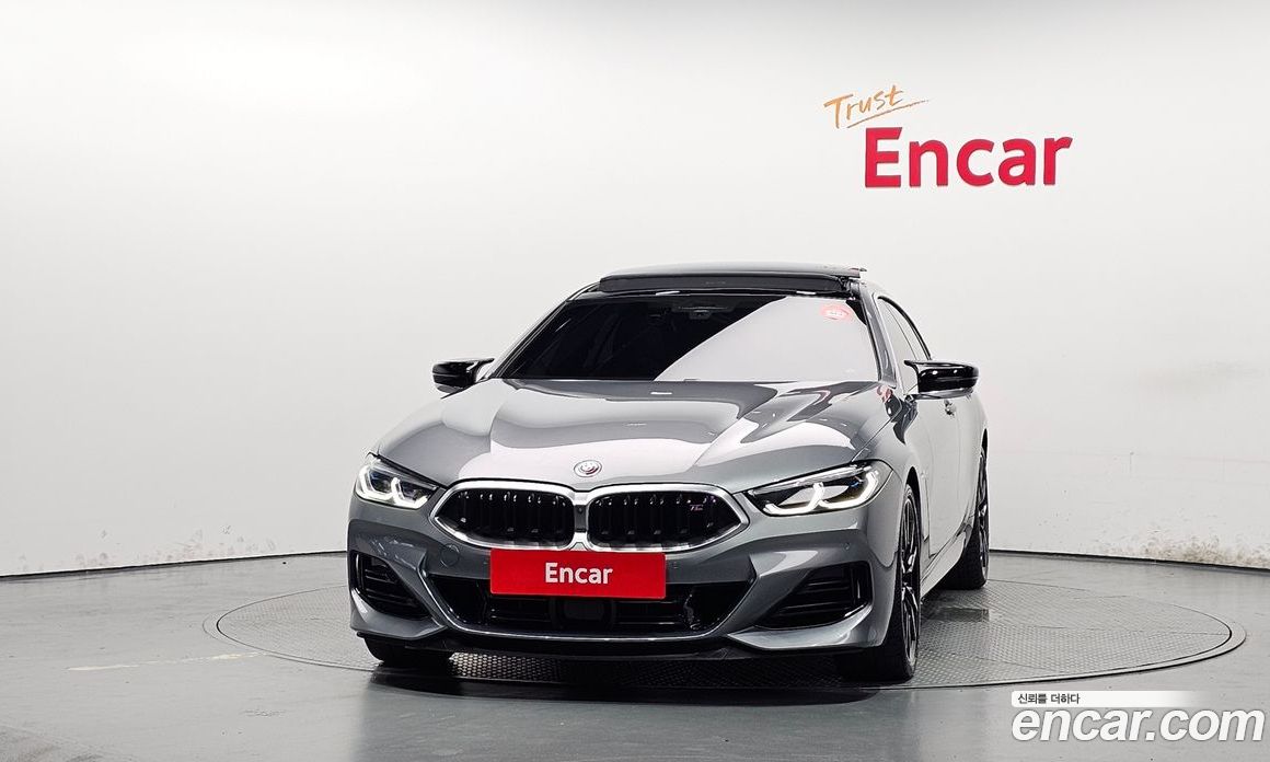 BMW 8-Series (G15) фото 3