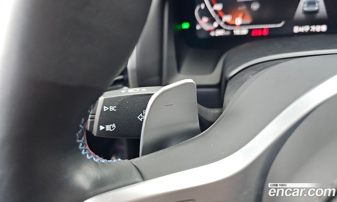BMW 8-Series (G15) фото 39