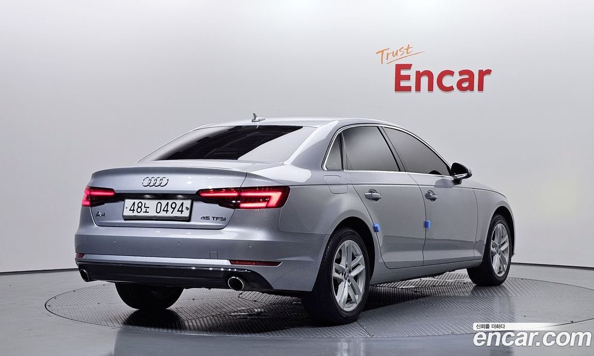 Audi A4 (B9) фото 2