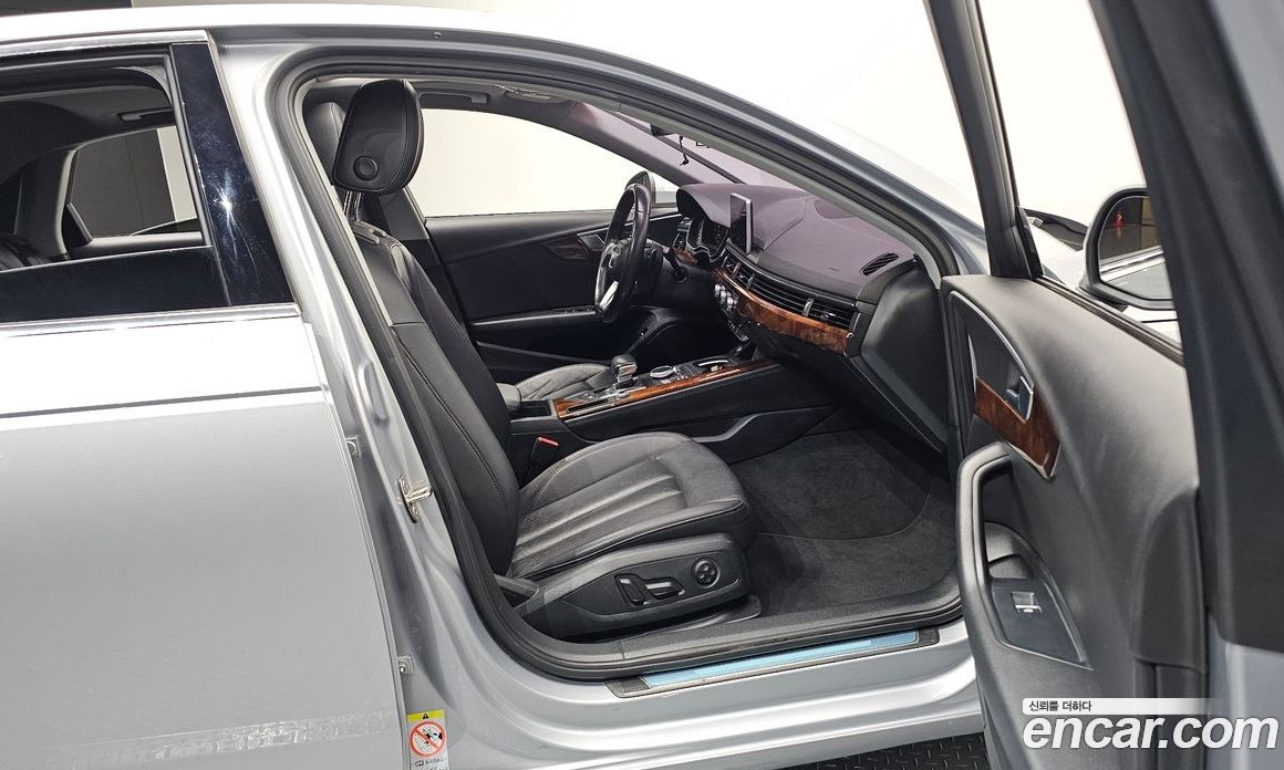 Audi A4 (B9) фото 11