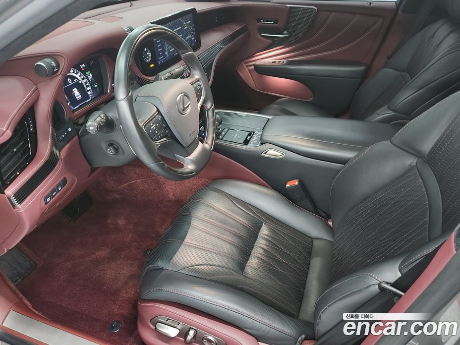 Lexus LS500h 5th Gen фото 10