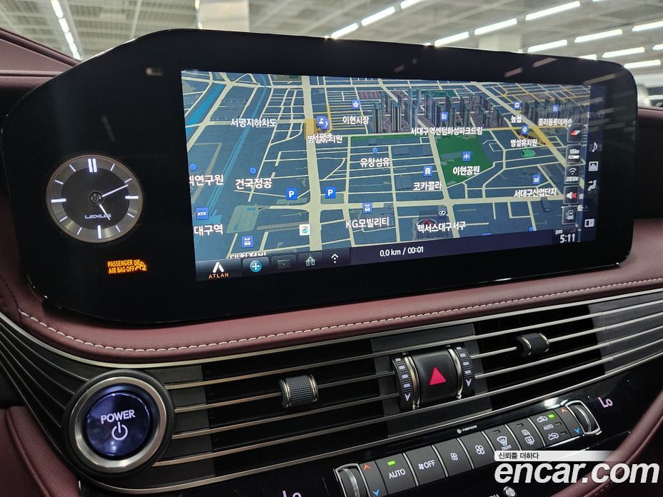Lexus LS500h 5th Gen фото 14