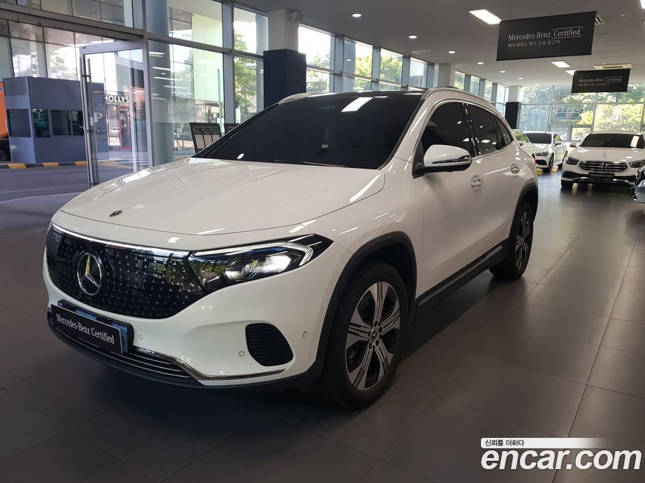 Mercedes-Benz EQA H243