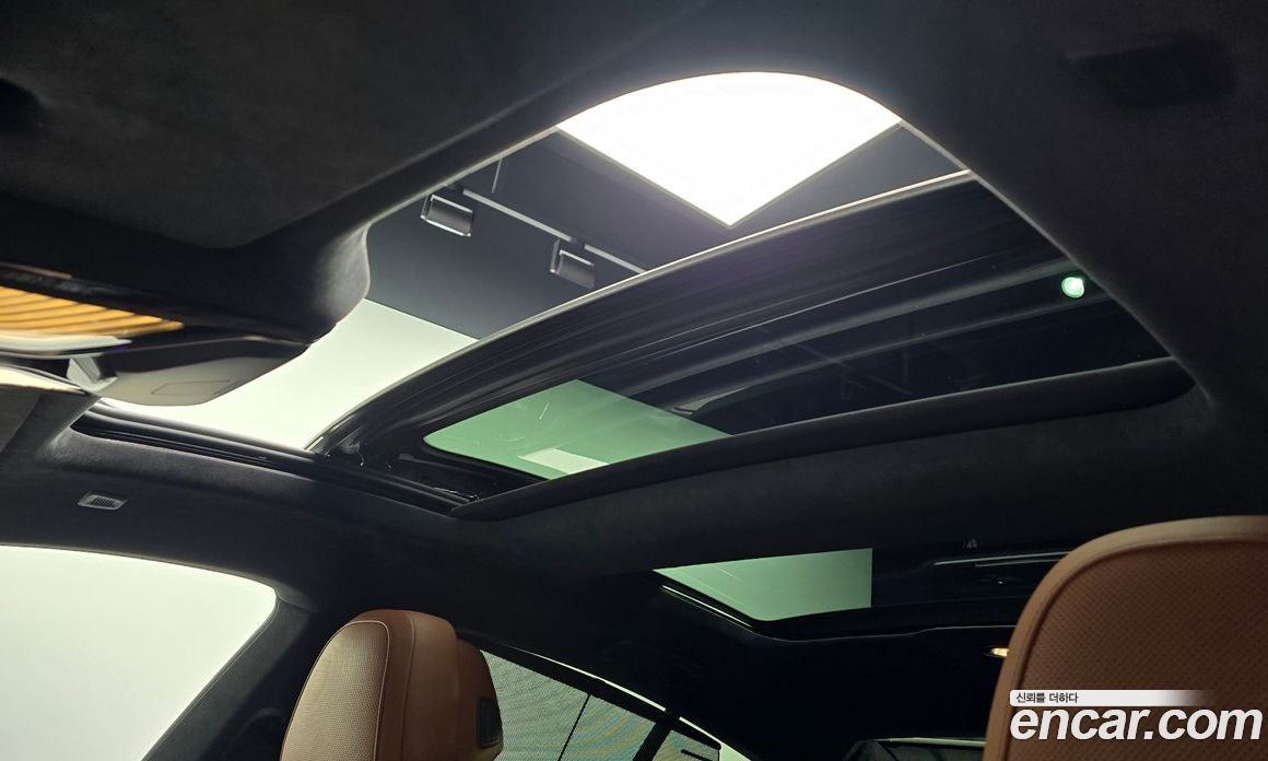 BMW 8-Series (G15) фото 17
