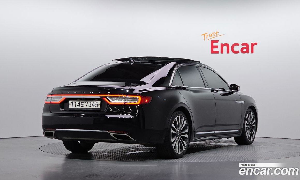 Lincoln Continental 10th Gen фото 2