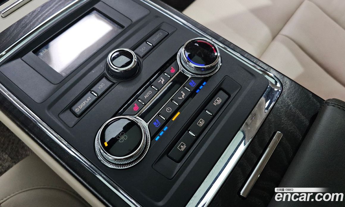 Lincoln Continental 10th Gen фото 18