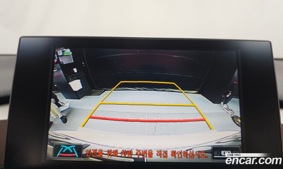 Lexus NX300h фото 15