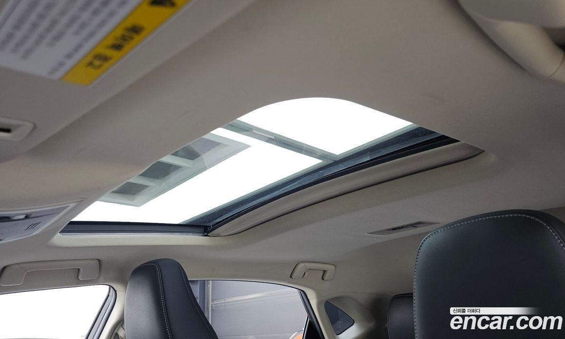 Lexus NX300h фото 18