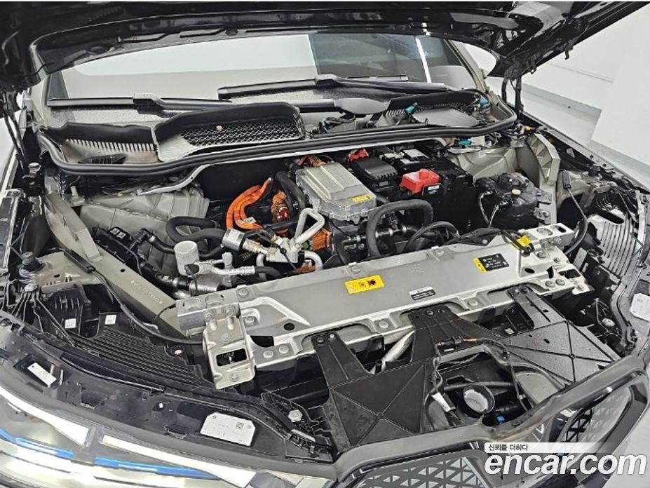BMW iX фото 5