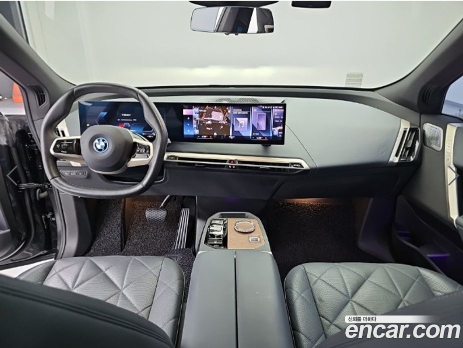 BMW iX фото 7