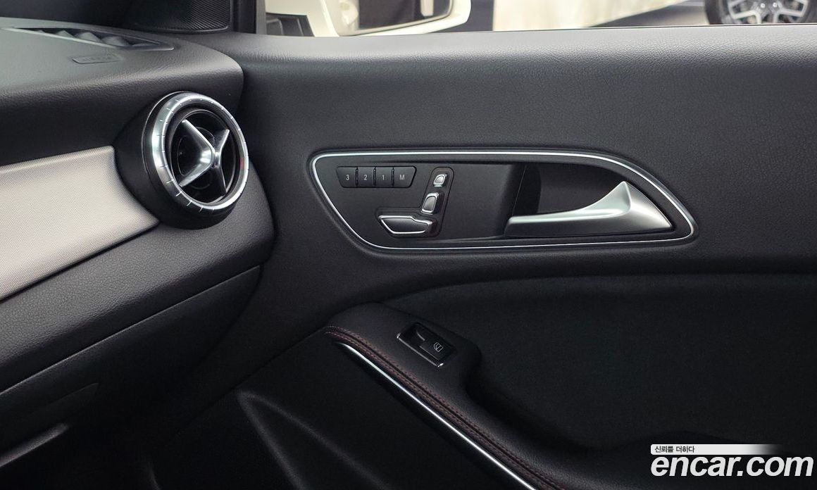 Mercedes-Benz CLA-Class C117 фото 18