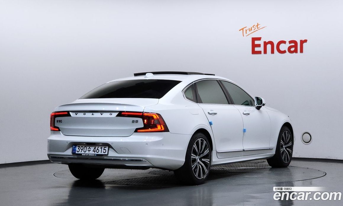 Volvo S90 фото 2