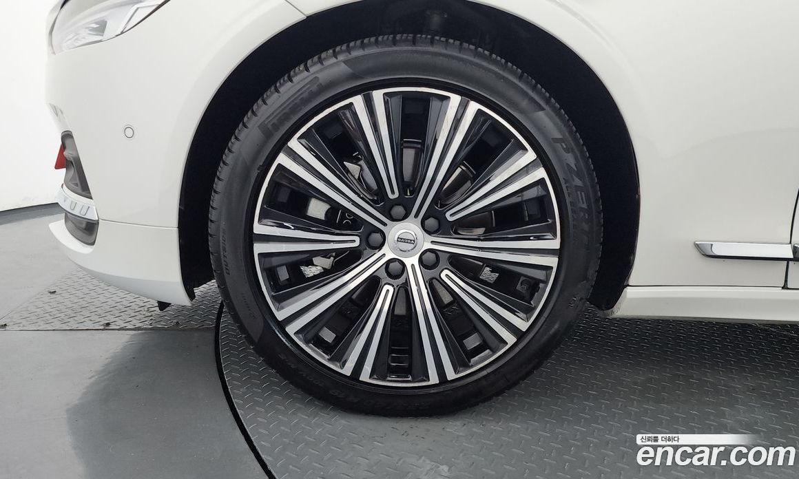 Volvo S90 фото 5