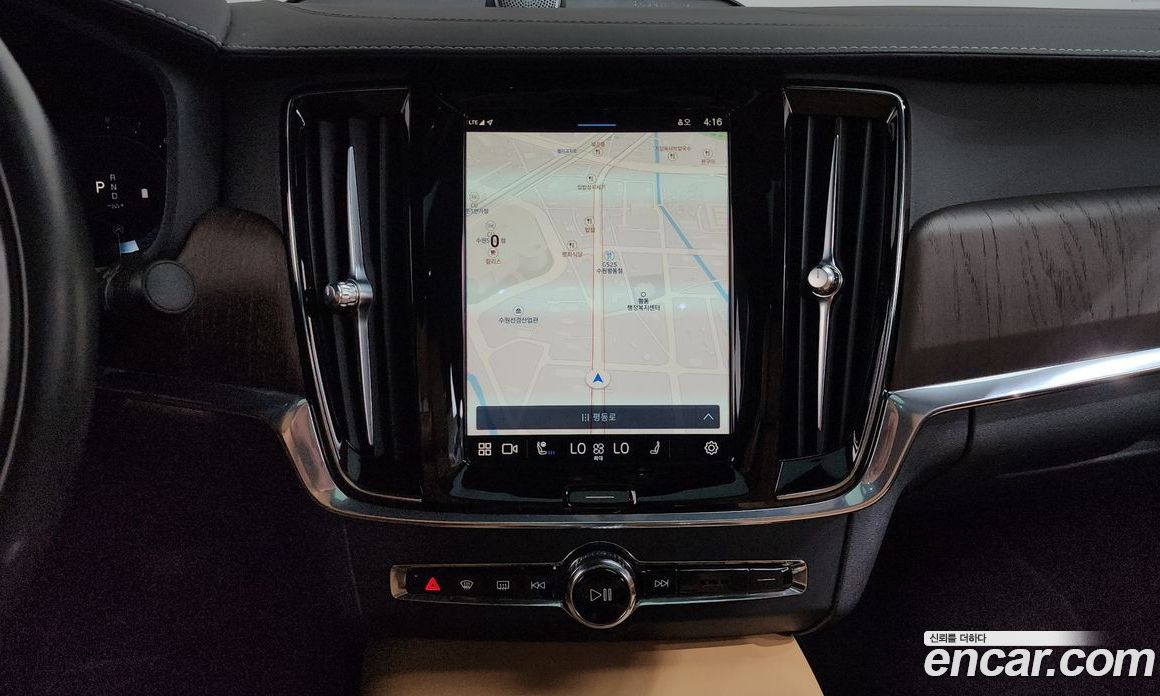 Volvo S90 фото 12