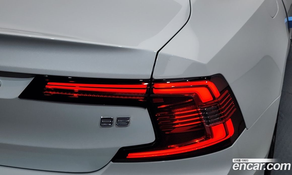 Volvo S90 фото 23