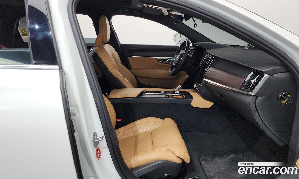 Volvo S90 фото 26