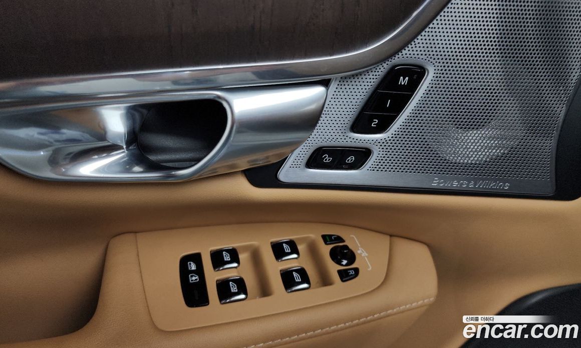 Volvo S90 фото 27