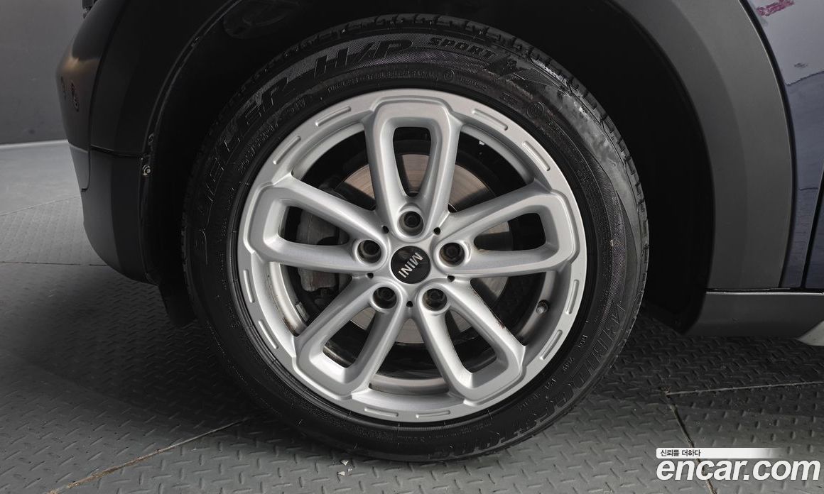 Mini Cooper Countryman D фото 4