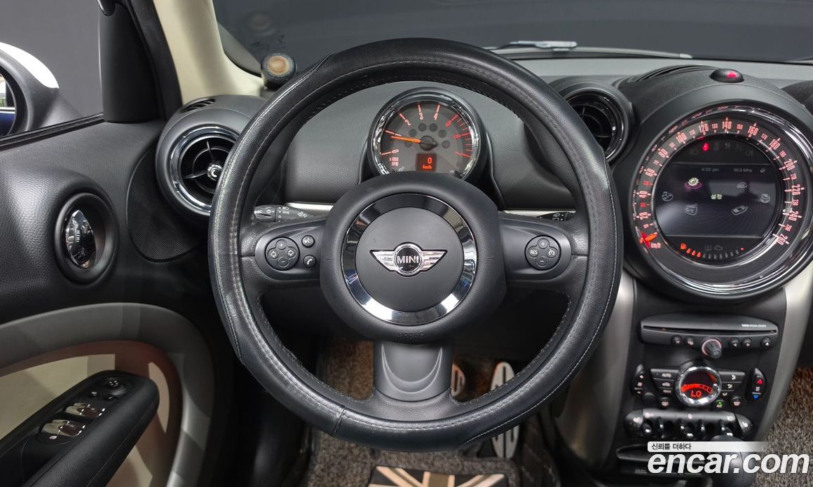 Mini Cooper Countryman D фото 12