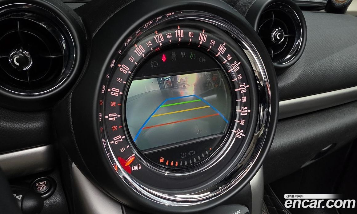 Mini Cooper Countryman D фото 14