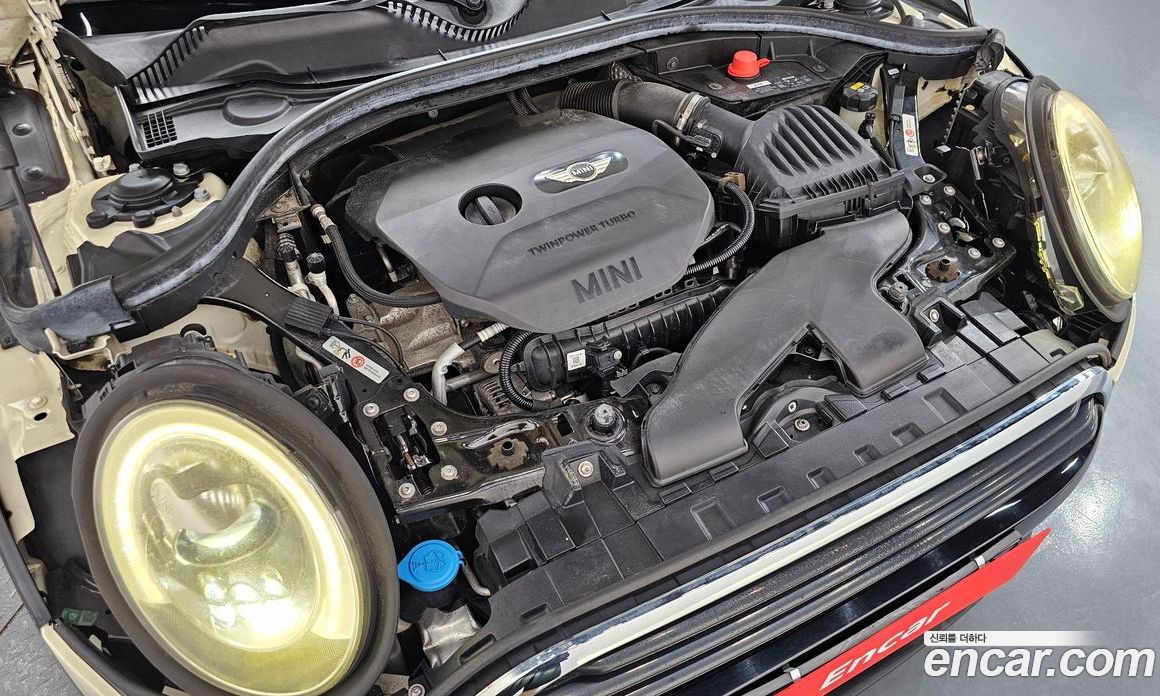 Mini Cooper Clubman фото 6