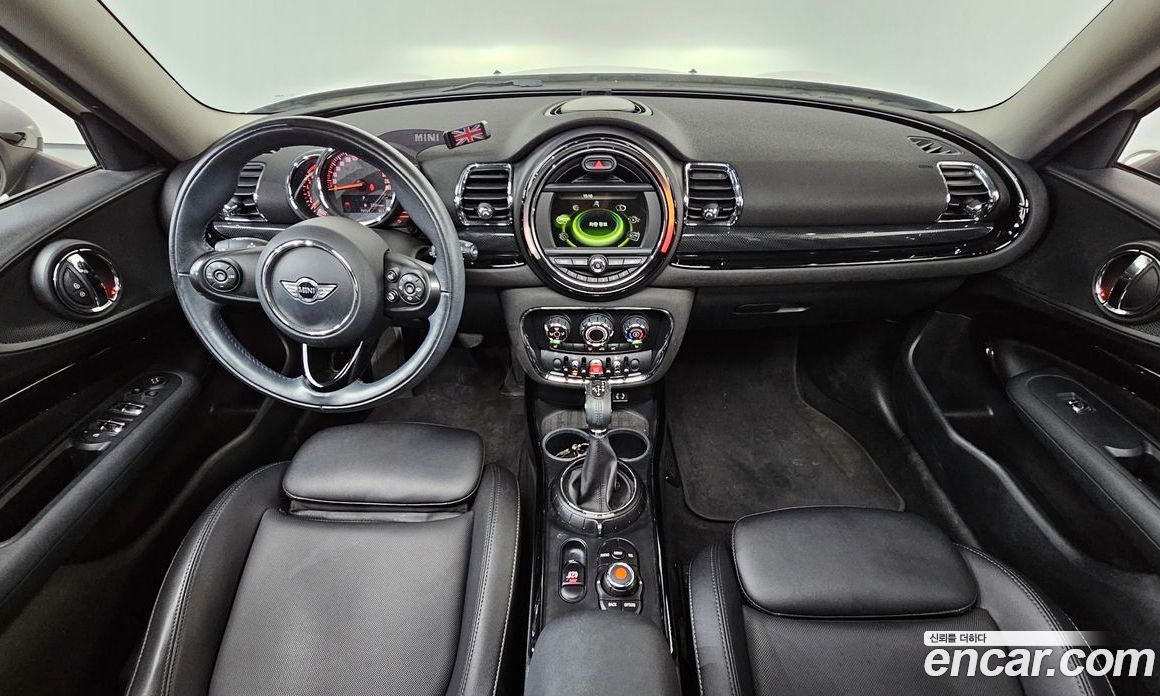 Mini Cooper Clubman фото 7