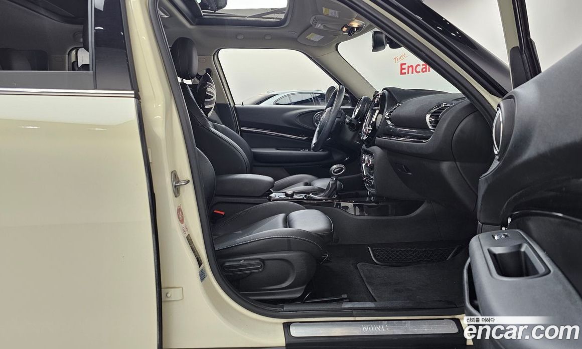 Mini Cooper Clubman фото 11
