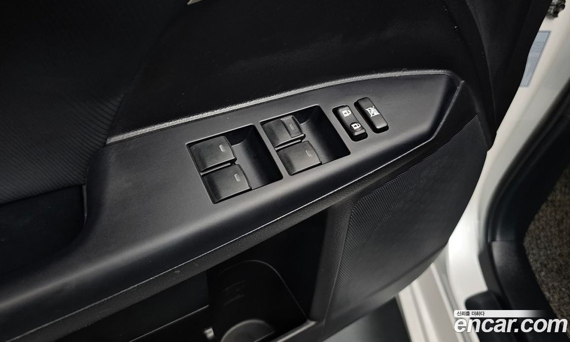 Lexus CT200h фото 16
