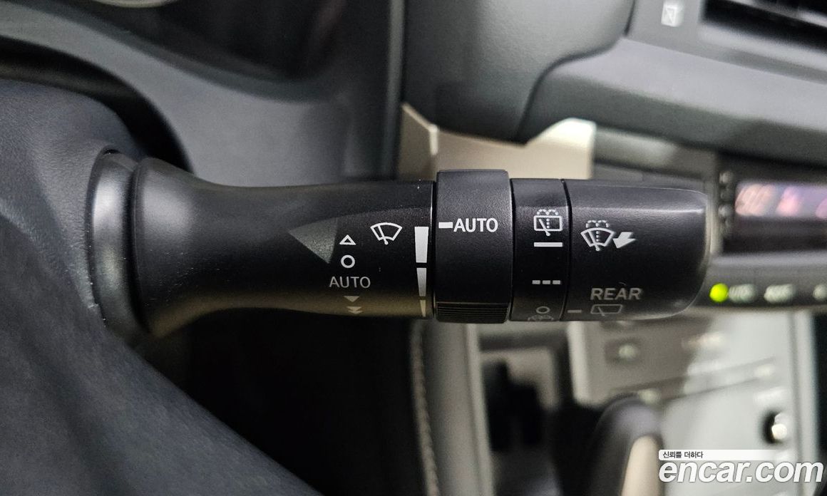 Lexus CT200h фото 18