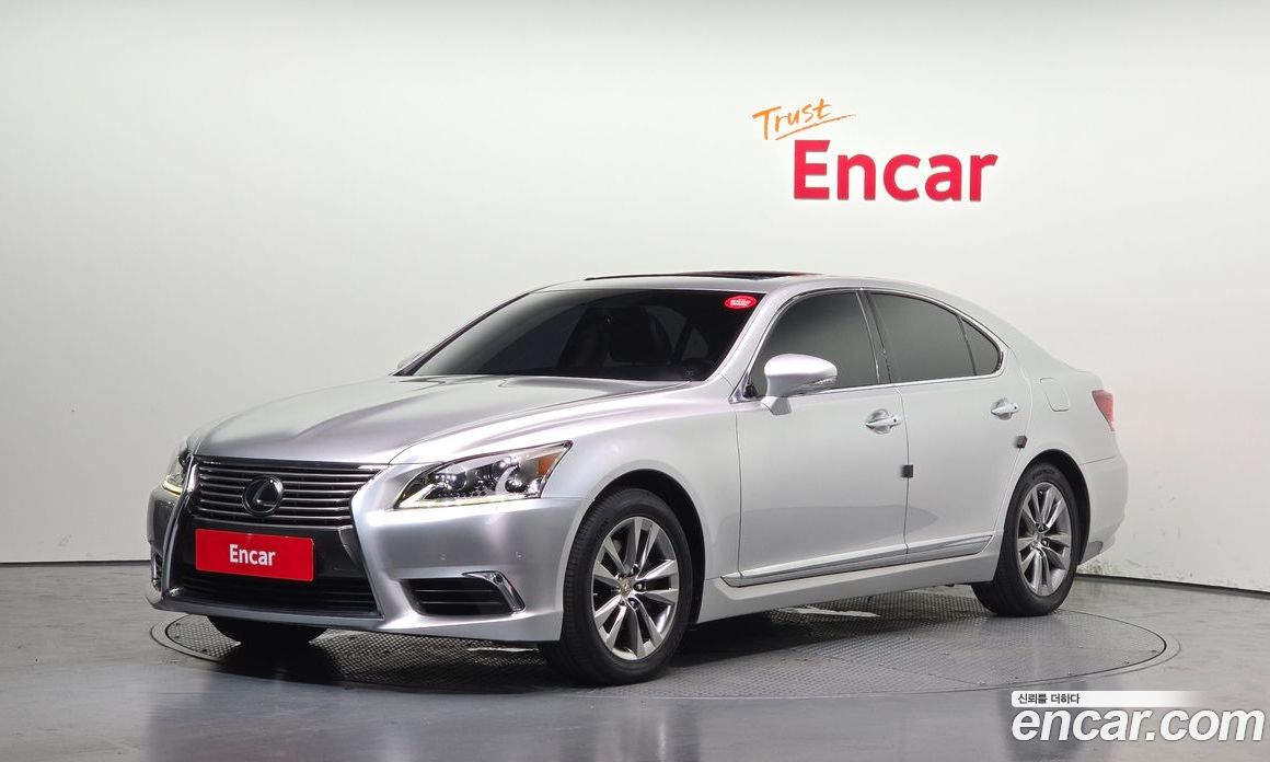 Lexus LS460