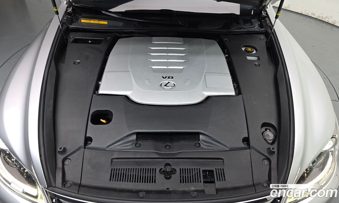 Lexus LS460 фото 6