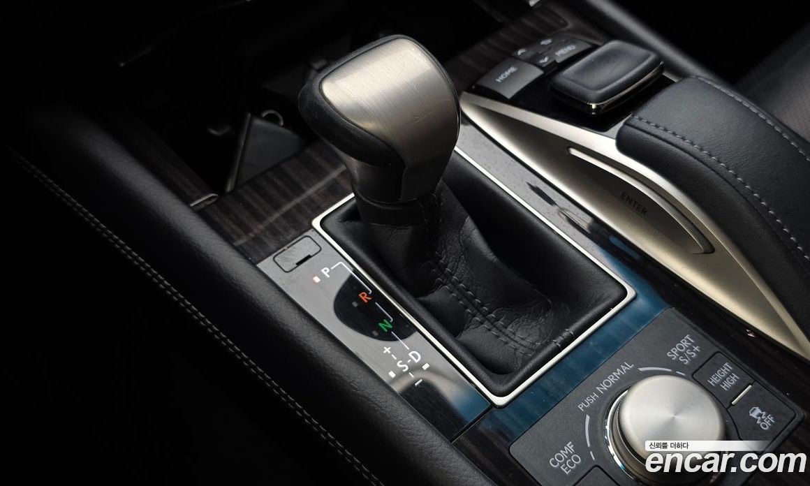 Lexus LS460 фото 9