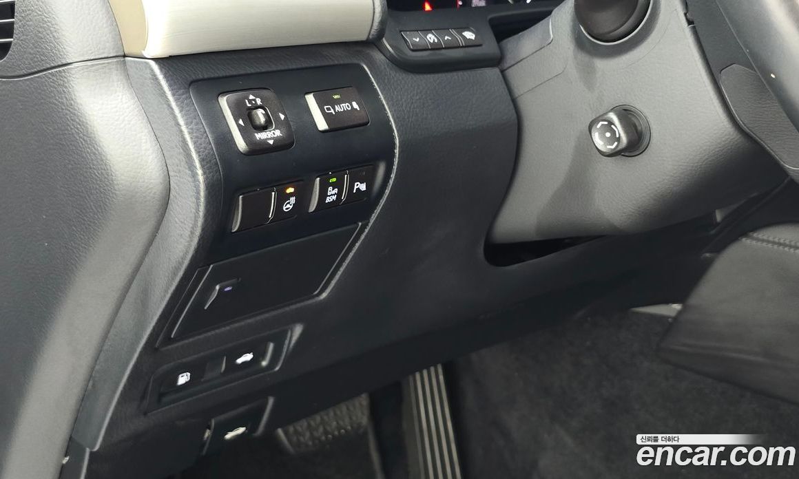 Lexus LS460 фото 15