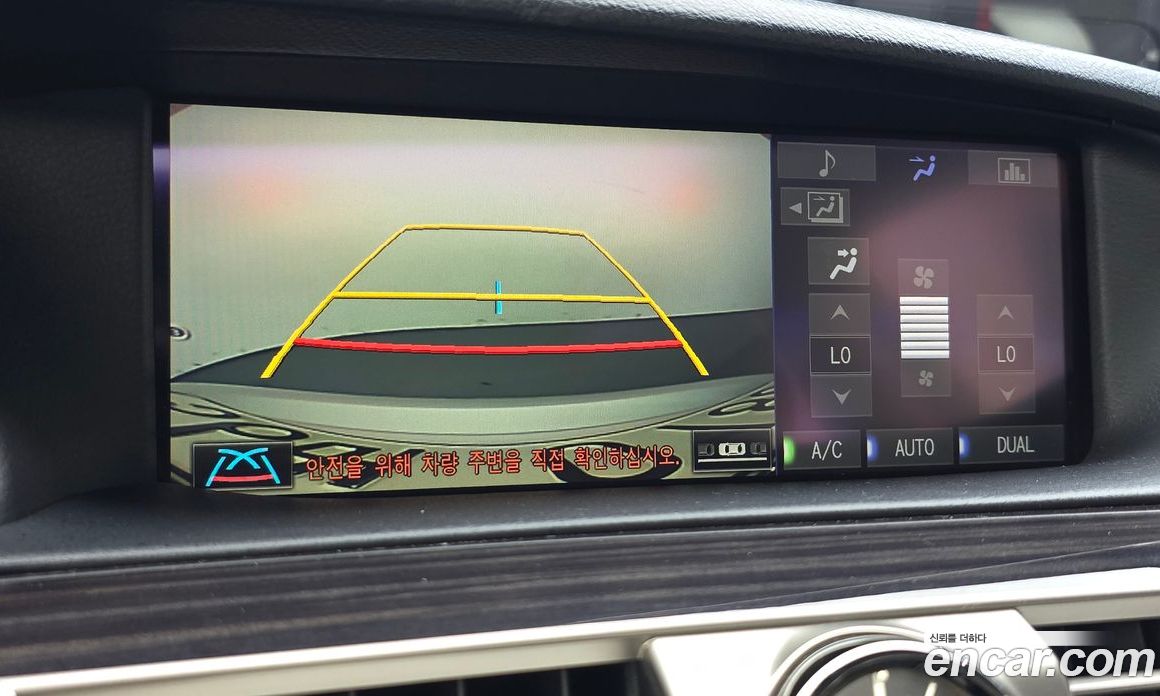 Lexus LS460 фото 16