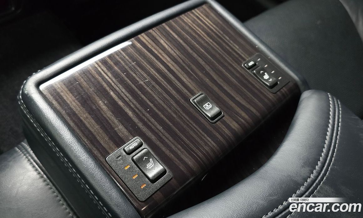Lexus LS460 фото 17