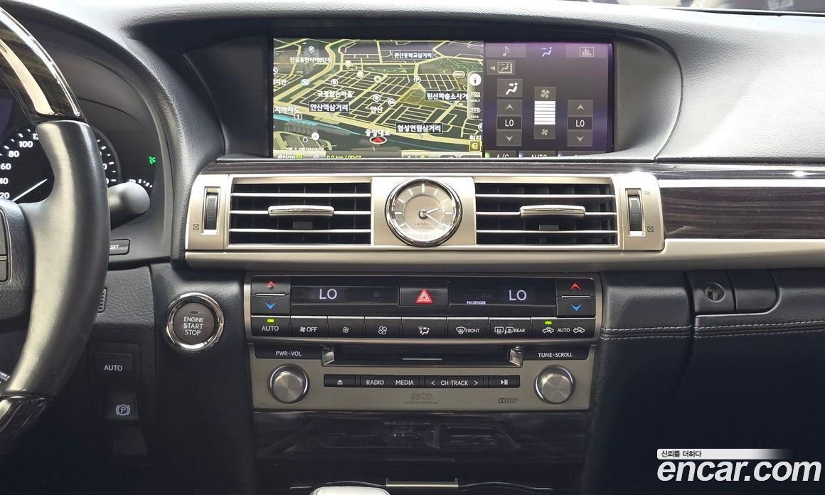 Lexus LS460 фото 19