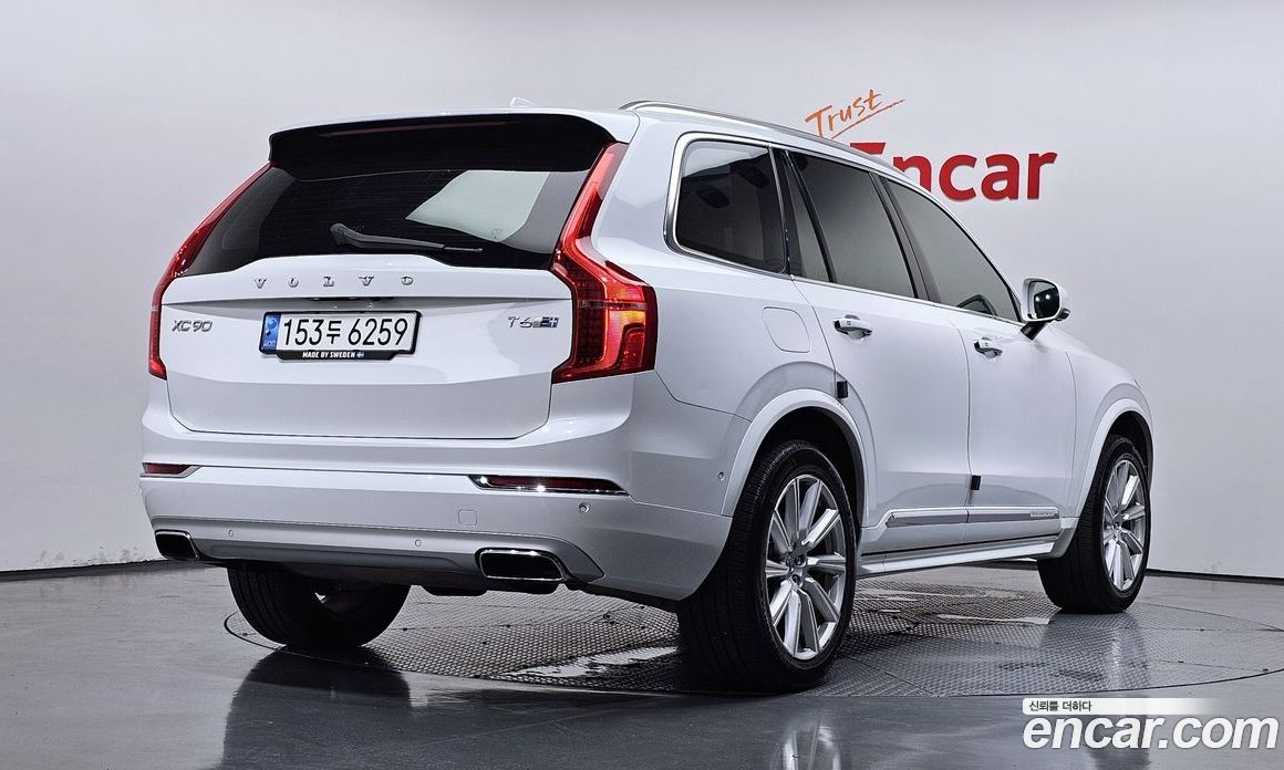 Volvo XC90 2nd Gen фото 2