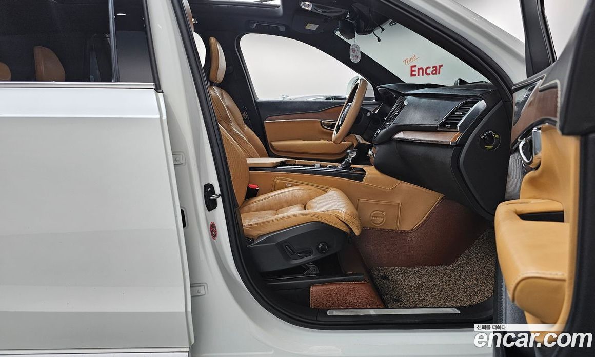 Volvo XC90 2nd Gen фото 11