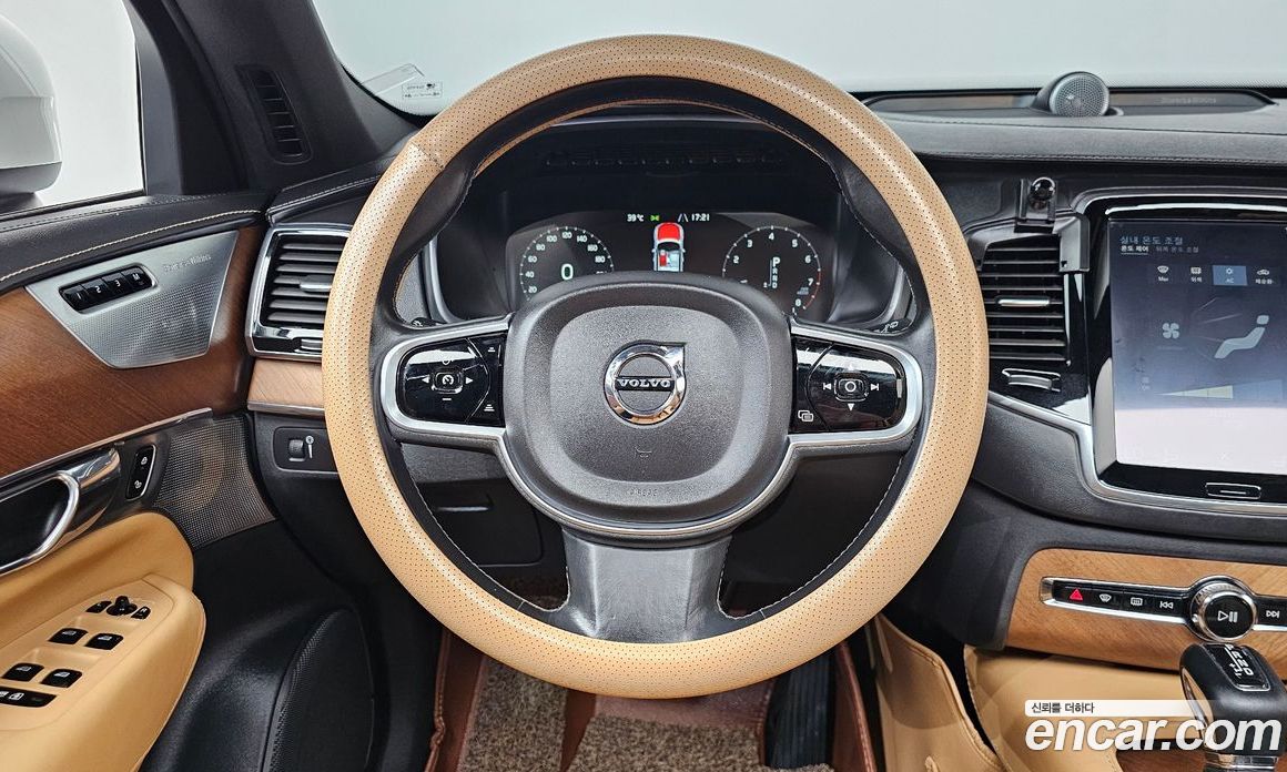 Volvo XC90 2nd Gen фото 13
