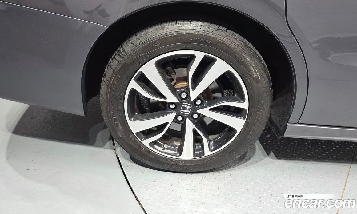 Honda Odyssey фото 5