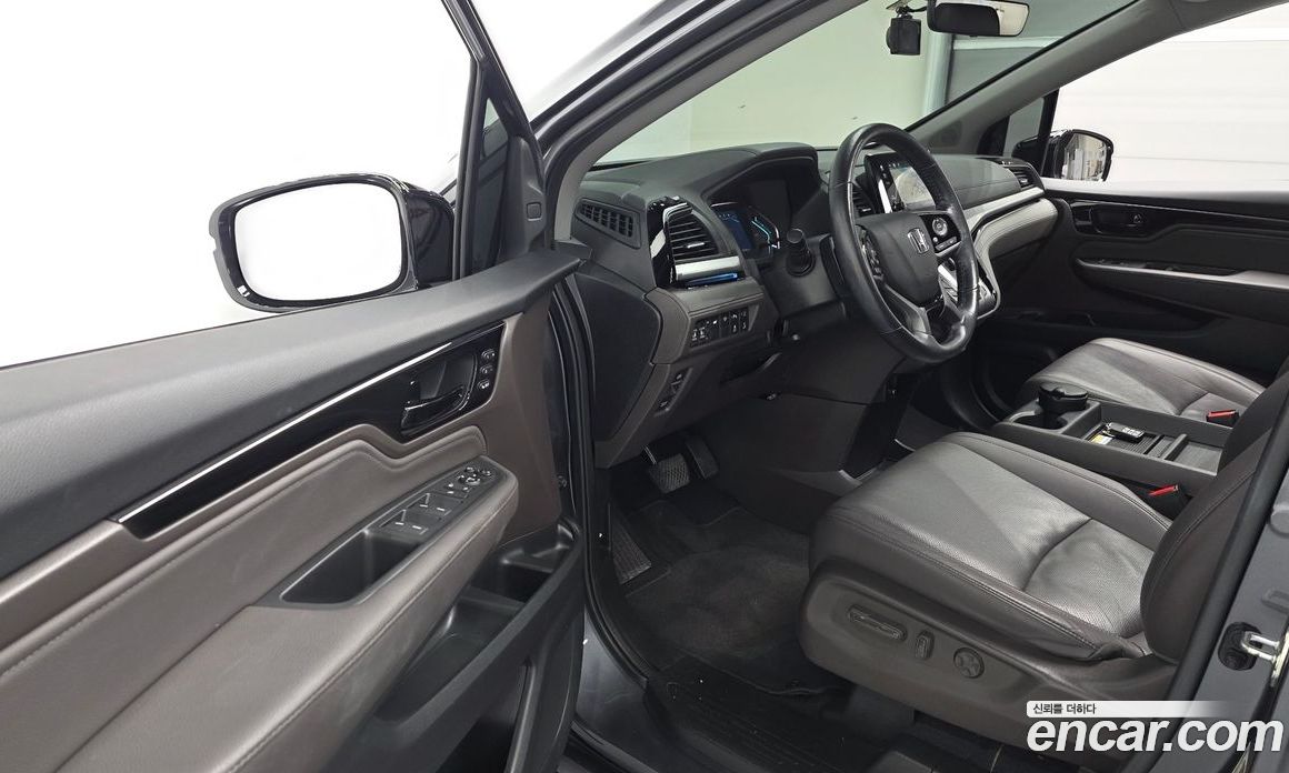 Honda Odyssey фото 10
