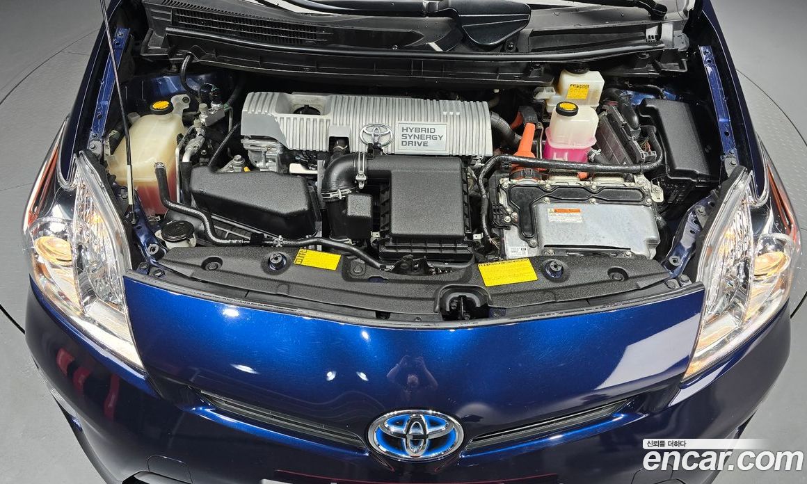 Toyota Prius фото 6