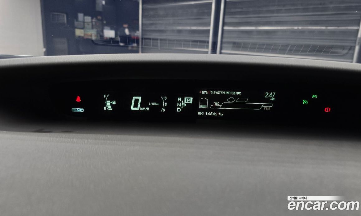 Toyota Prius фото 8
