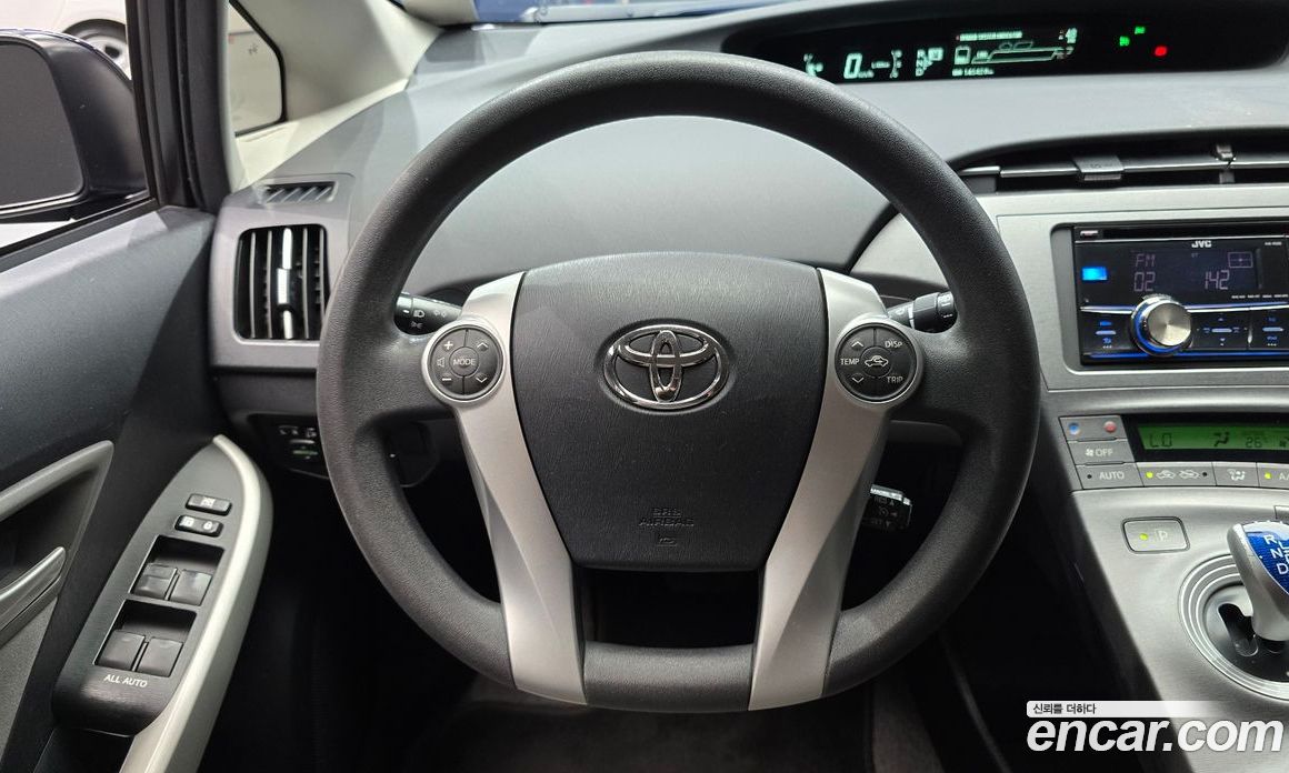 Toyota Prius фото 13